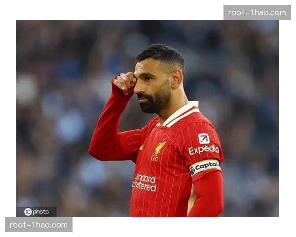 布莱顿三中卫体系限制萨拉赫内切 边翼卫回收保护肋部空间